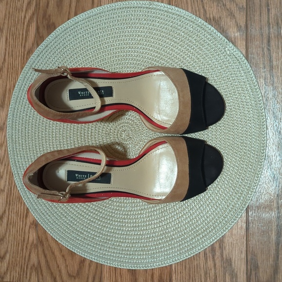 White House Black Market suede heels - Picture 2 of 6